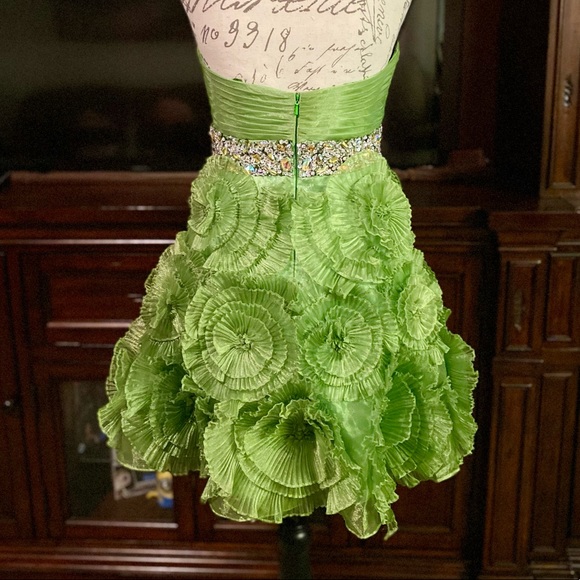 Cinderella Fit Flare Green Strapless Beaded Dress size S - Picture 2 of 8